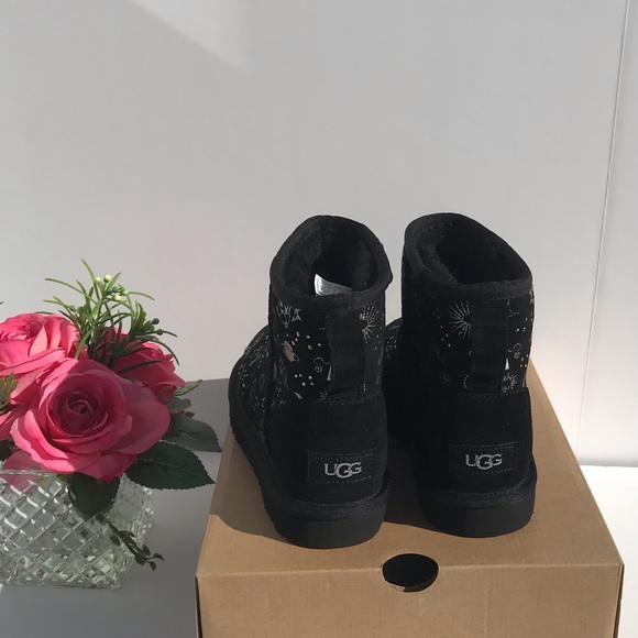 UGG Classic Zodiac Mini - Picture 3 of 8